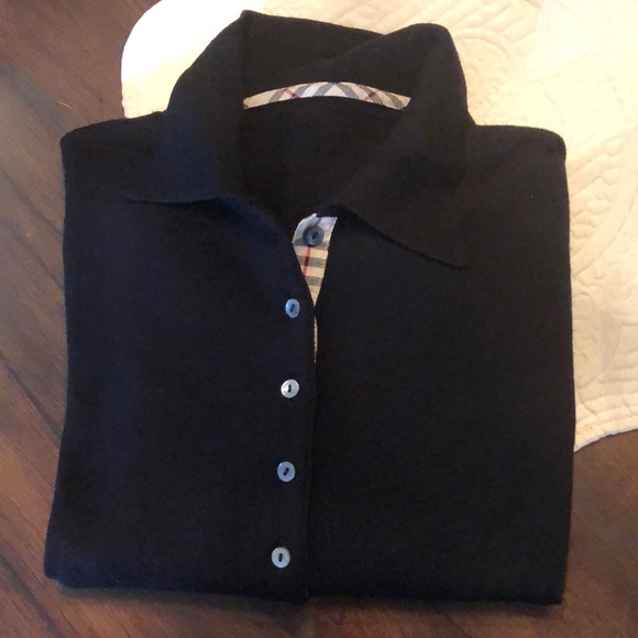 ✨Burberry Long sleeve collar partial buttoned classic plaid trim sweater - Picture 3 of 14